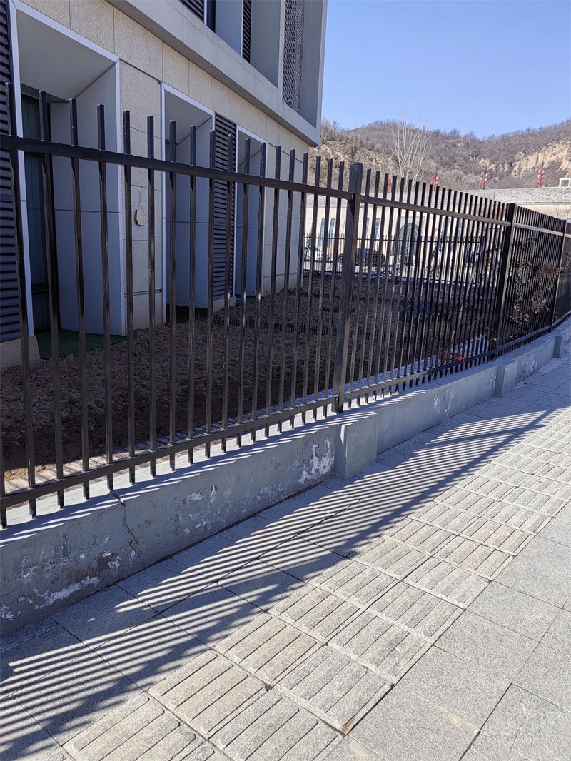 锌钢防护栏 别墅栅栏常年有货