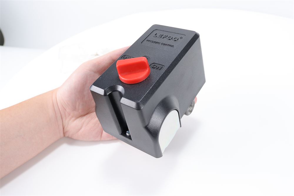 LEFOOFS52 全封闭结构流量开关冷冻机 设点可调整 水流控制器报价