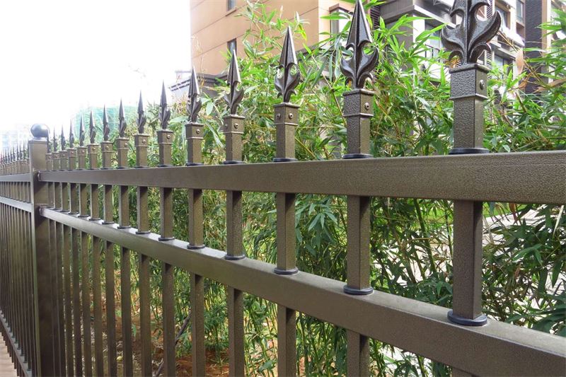 钢管防护栏杆 学校安全围栏用于哪些领域