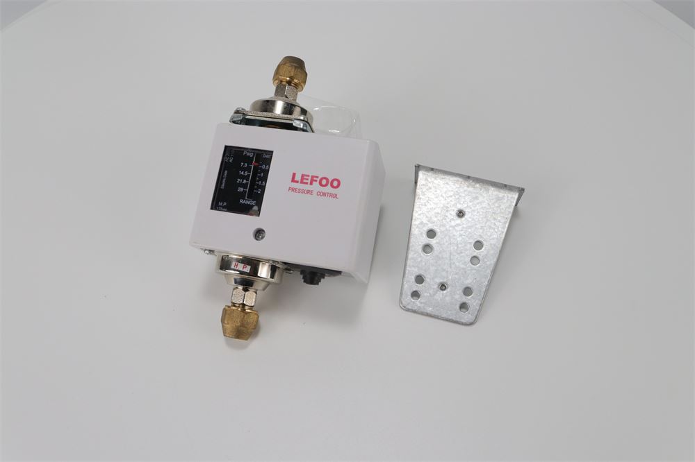 楼宇自控开关型风阀驱动器型号 插入式线连接