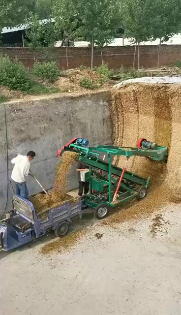 青贮取料机，牛场青储取草机