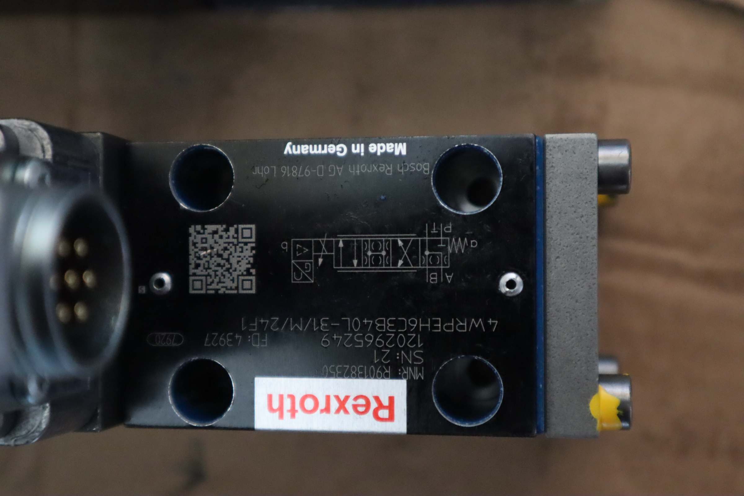 4WRPEH6C3B40L-31/M/24F1 R901382350 力士乐REXROTH高频响阀