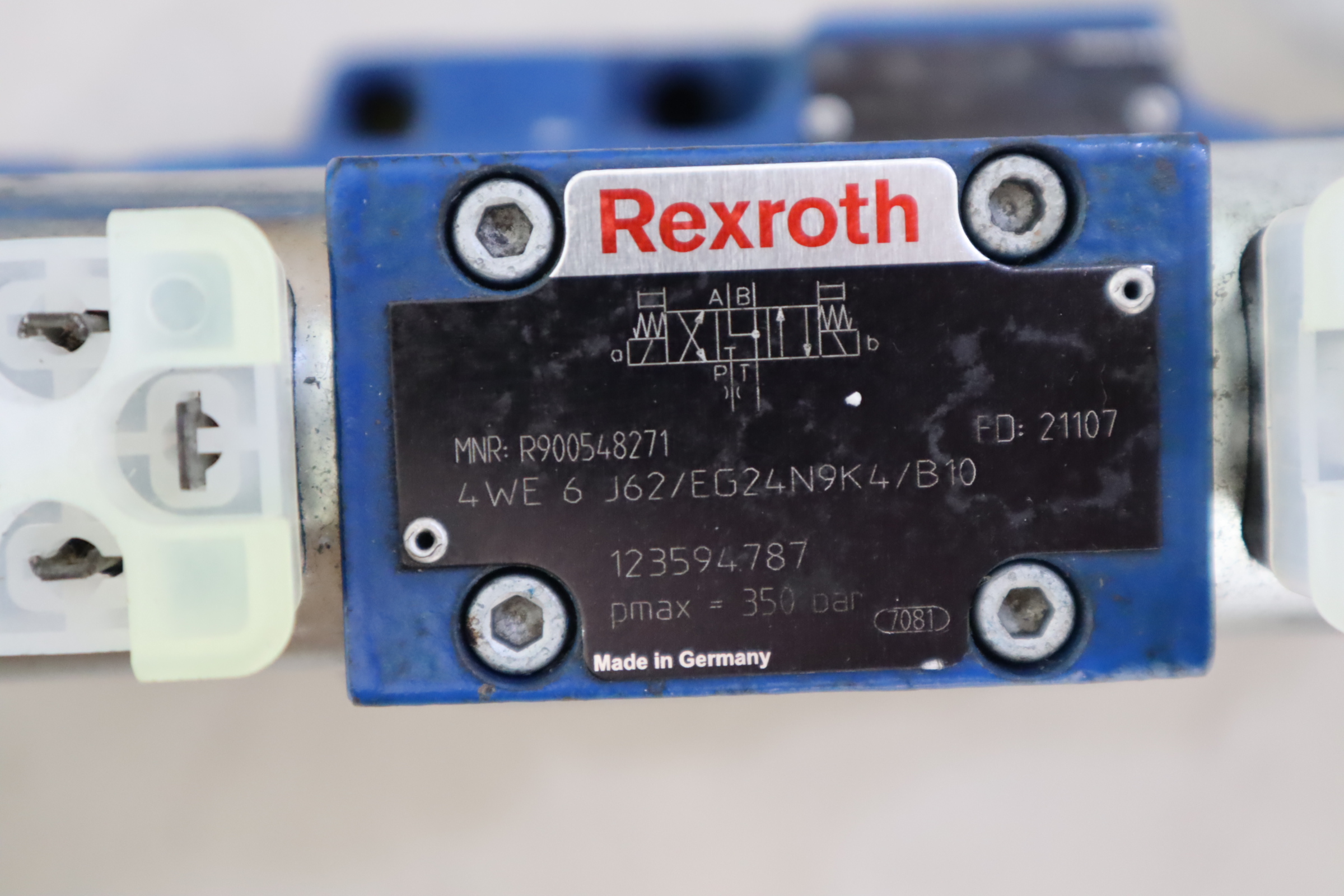 Z2FS6-2-4X/1Q R900481621 Z2FS6-2-43/1Q Z2FS6-2-42/1Q 力士乐阀