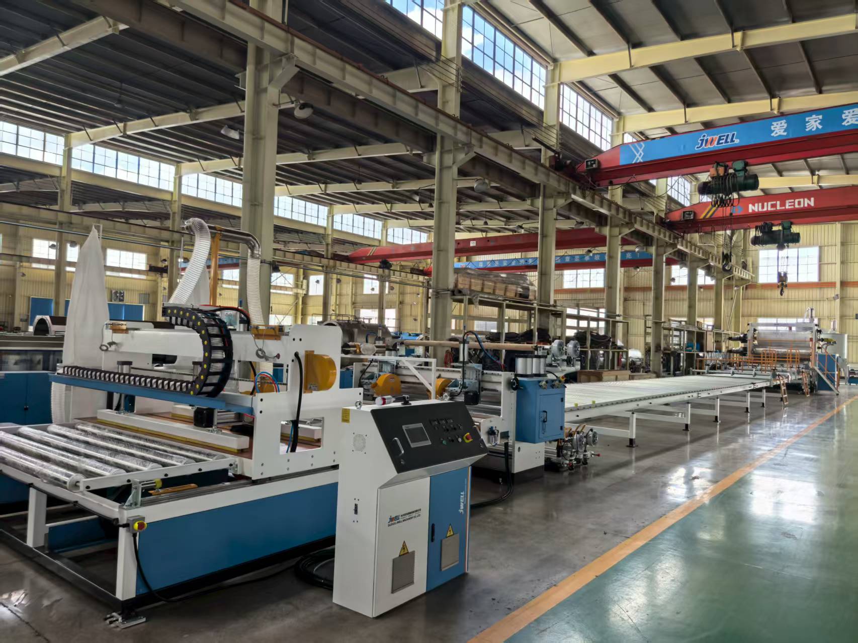 金纬机械ABS 板材设备特点? 电视机外壳 ABS 片材设备厂