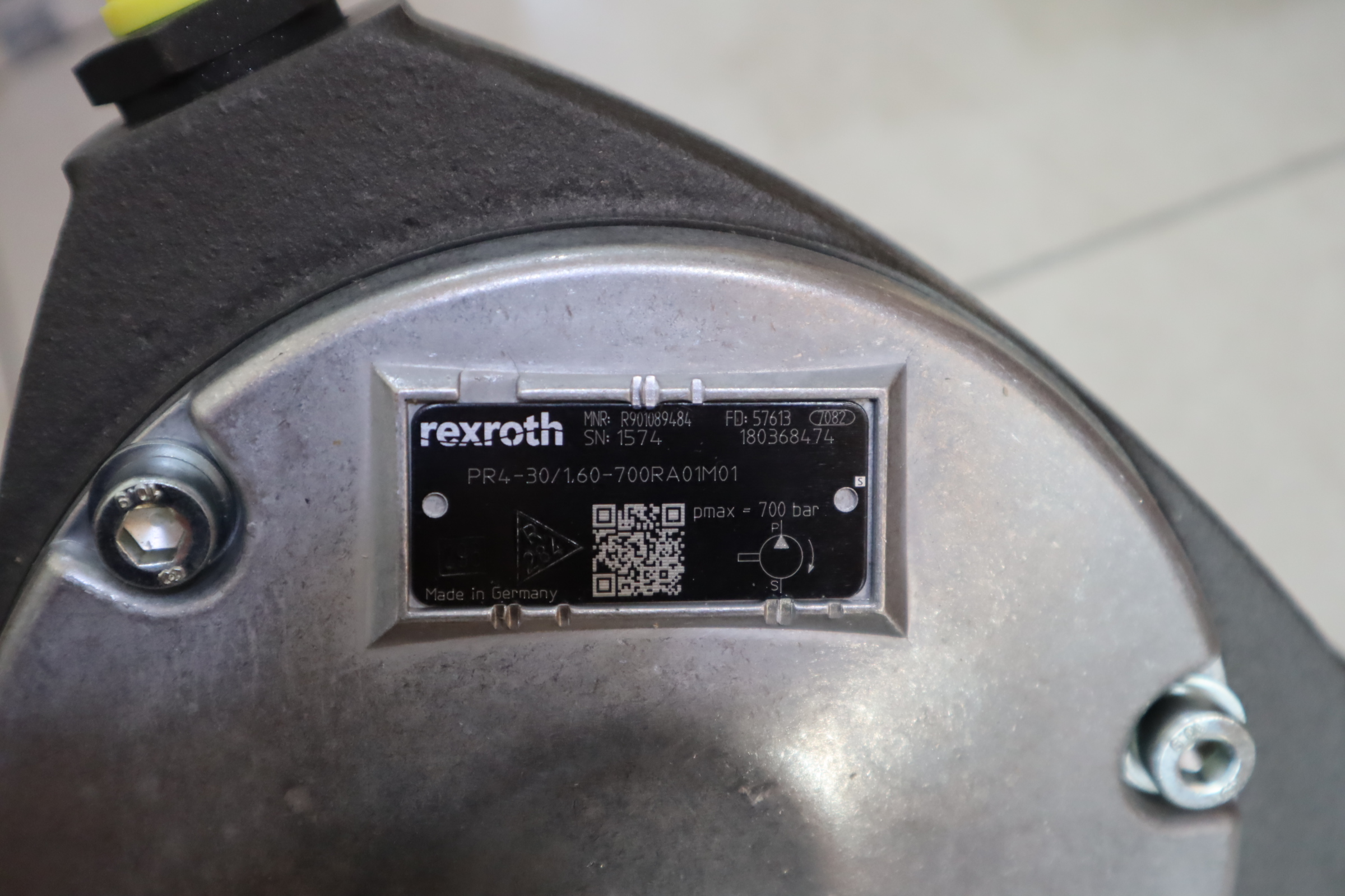 PR4-30/1.60-700RA01M01 R901089484 德国力士乐REXROTH径向柱塞泵