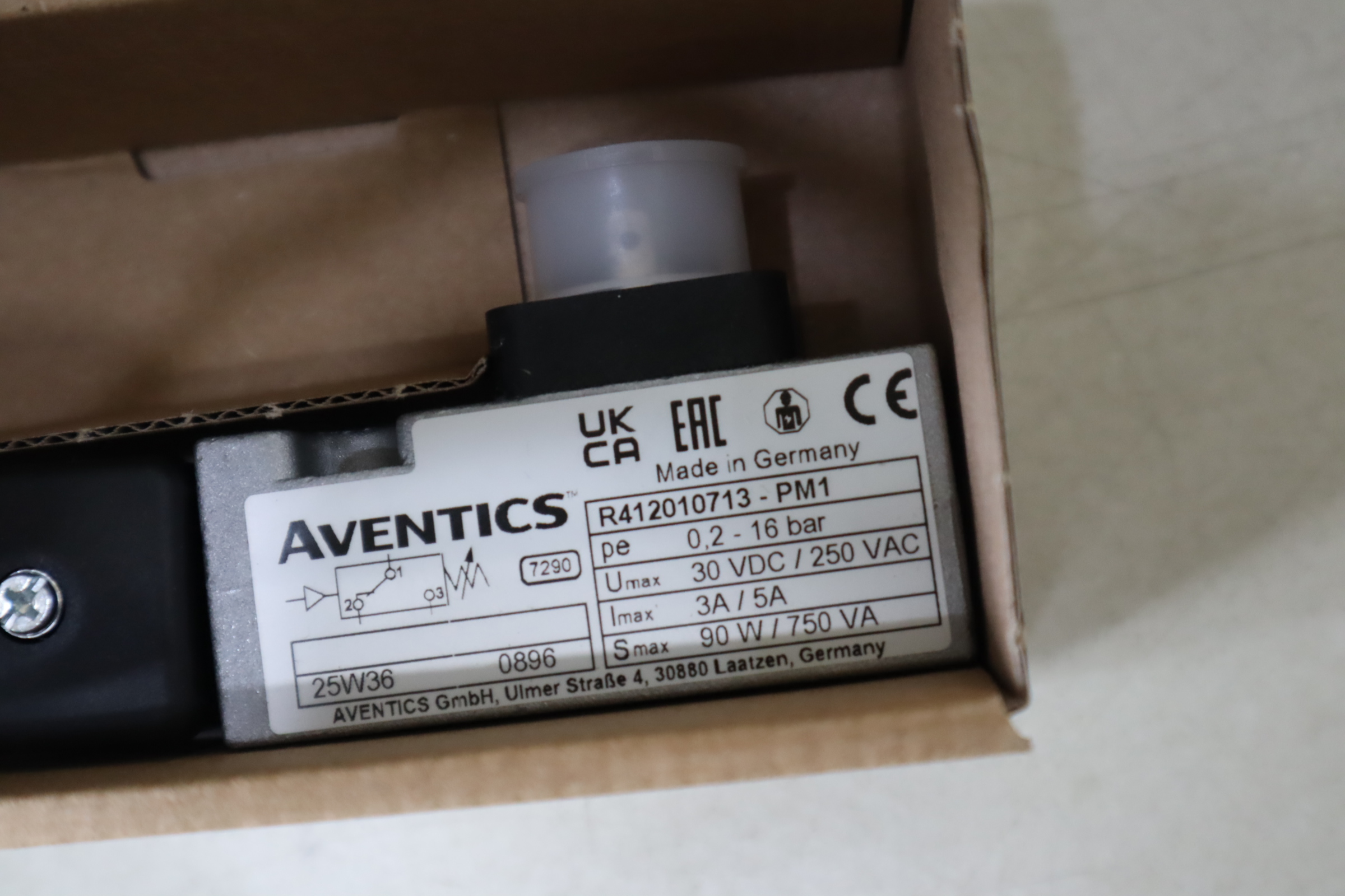 R412010713 德国安沃驰AVENTICS 压力开关