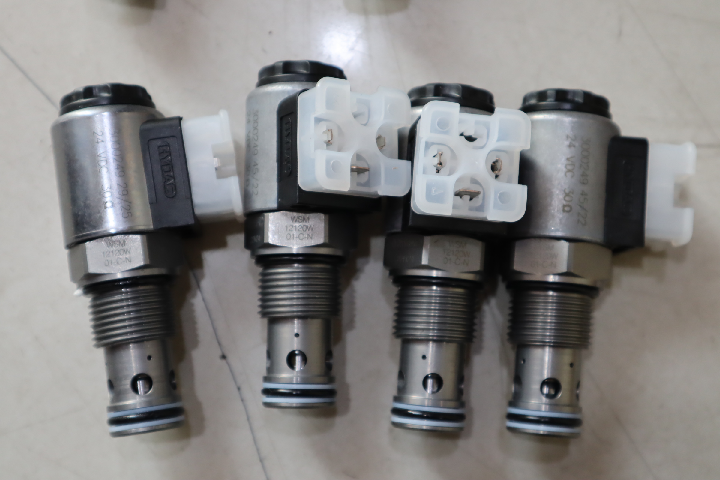 WSM12120V-01-C-N-24DG 3000249 24 VDC 贺德克HYDAC液压阀插装阀