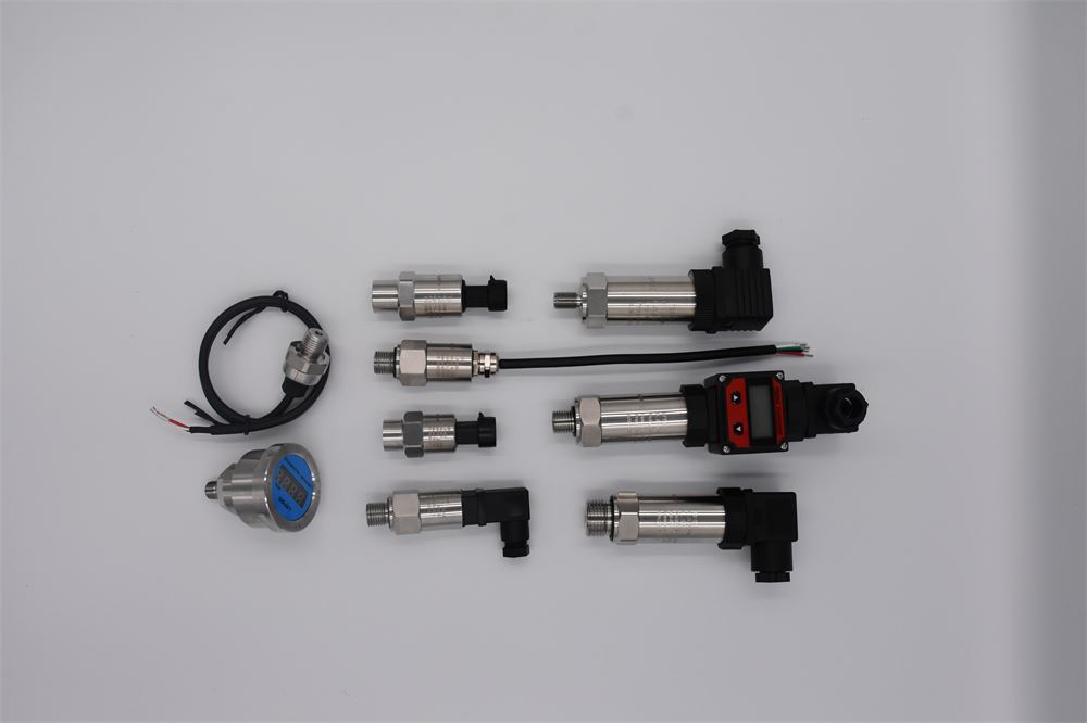 高精度液气体压力变送器电话 多单位显示