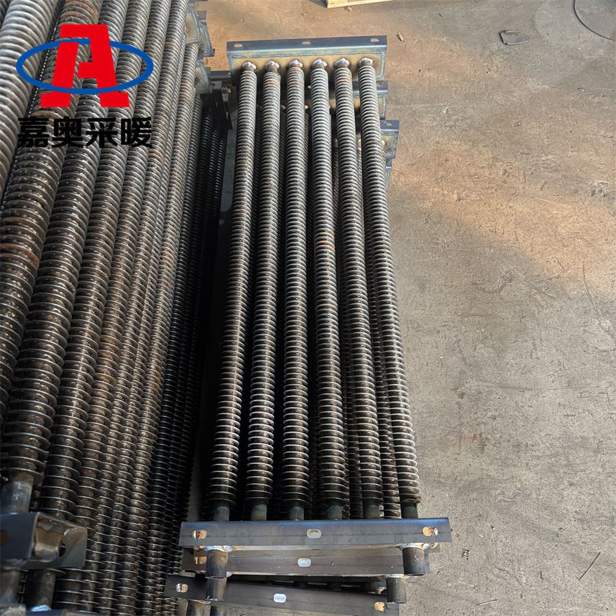大棚用翅片管对流暖气片  钢制弯管翅片式热水暖气片
