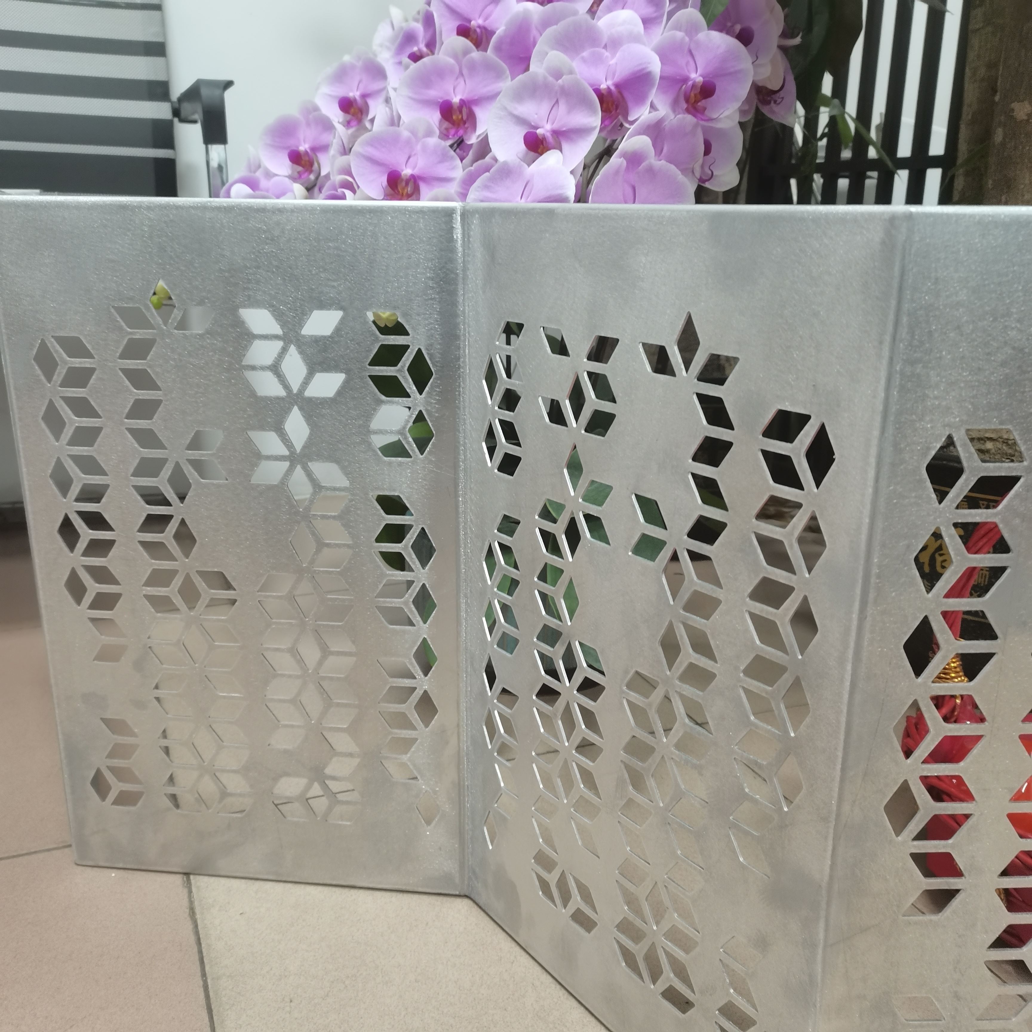 金霸泰冲孔幕墙装饰铝板工程包梁