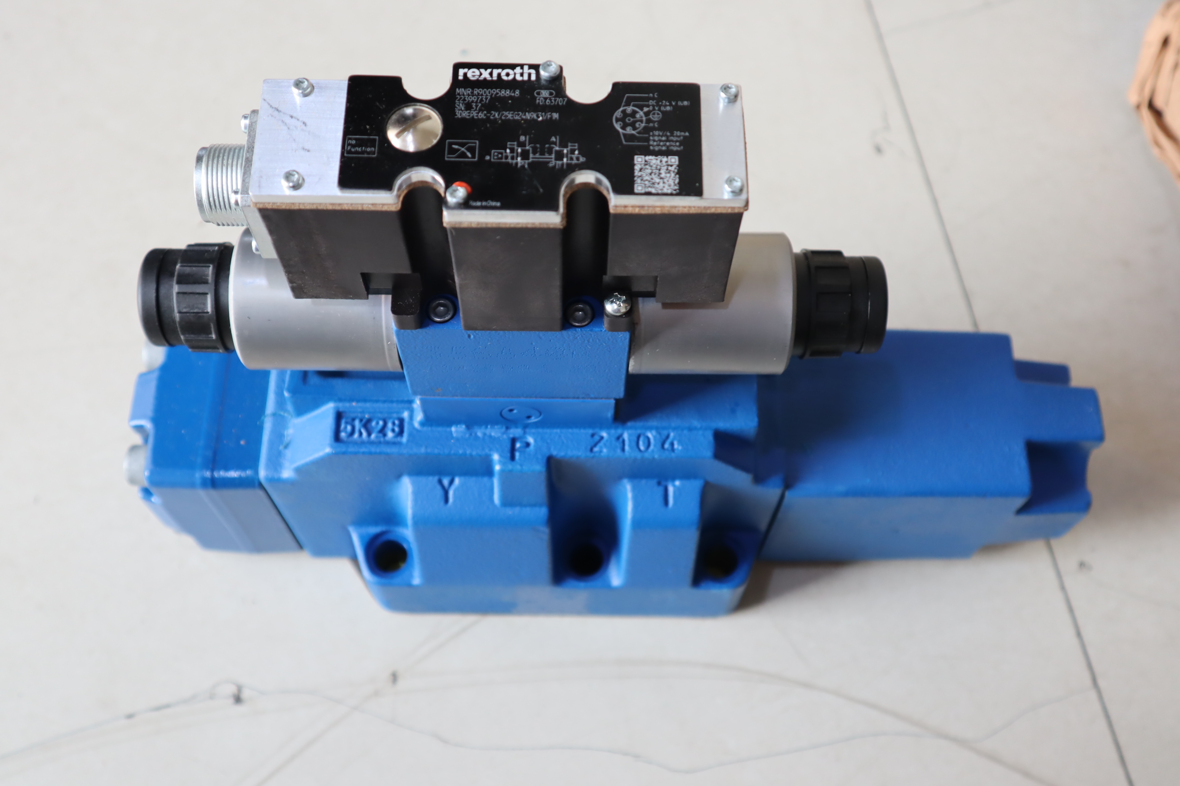 4WRZE25W8-220-72/6EG24N9EK31/F1D3M R900757604 力士乐REXROTH