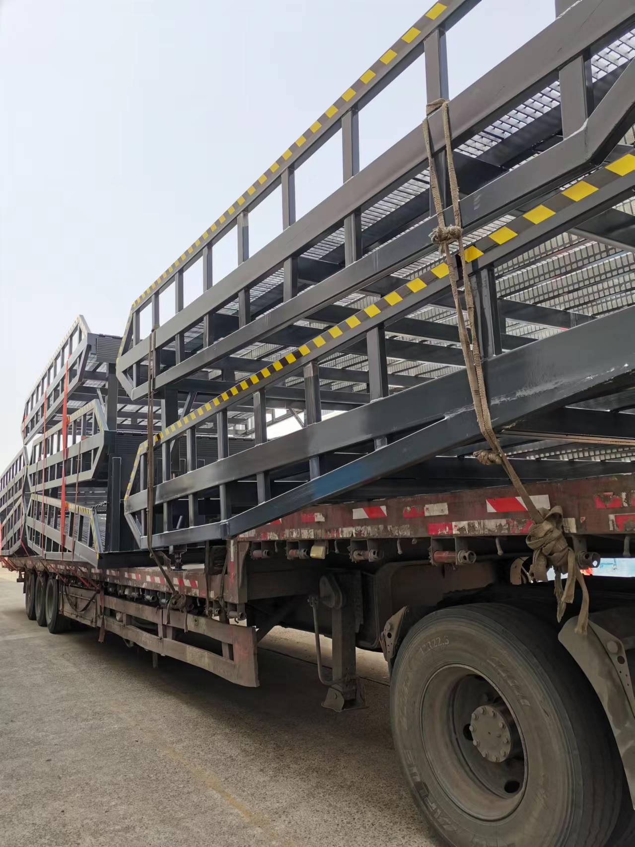 黑龙江装柜叉车坡道厂家直供