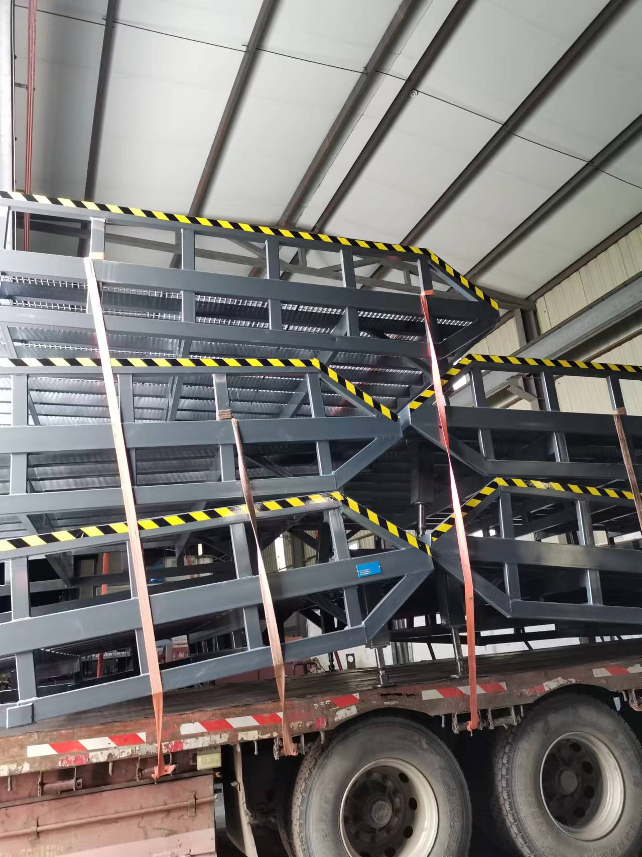 江苏钢叉车坡道厂家定制