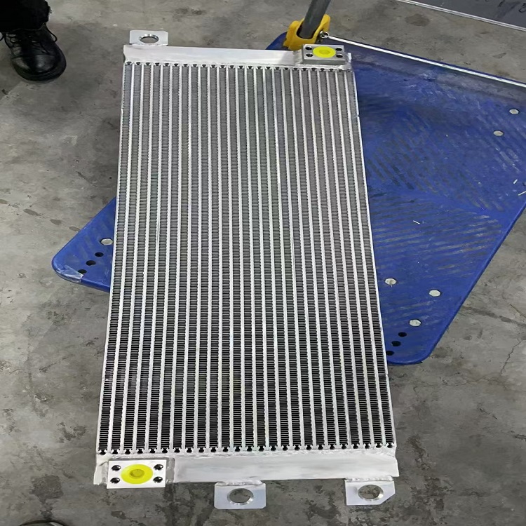 冷却器17225034 L180G油冷器17225038 适用于沃尔沃 L220/L150H/液压油冷却器