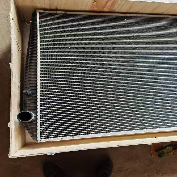 L180G水箱15147619 适用于沃尔沃 L220/L150H/散热器