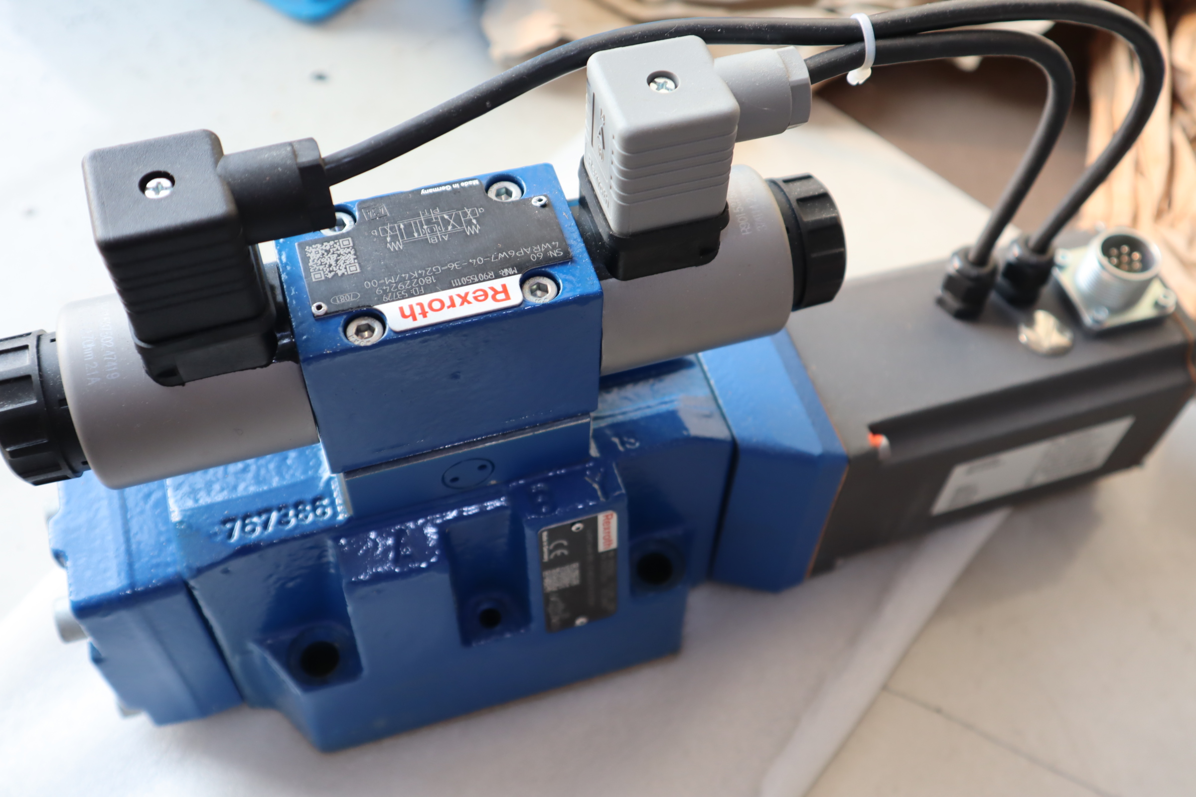 4WRKE16W8-200L-3X/6EG24ETK31/F1D3M R900715040 力士乐REXROTH