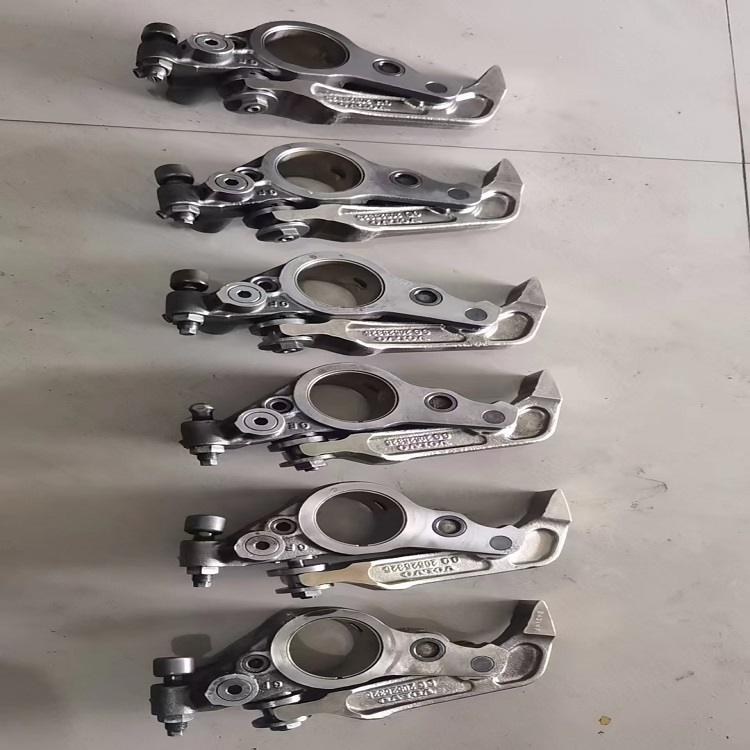 气门摇臂21243114 / D12D摇臂20941606 / 21048998 适用于沃尔沃EC360-460挖机配件