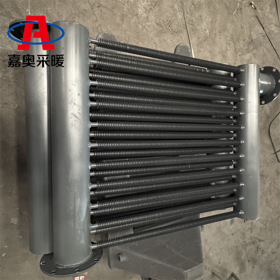 草莓大棚翅片管暖气片  衡水钢制翅片管暖气片厂家