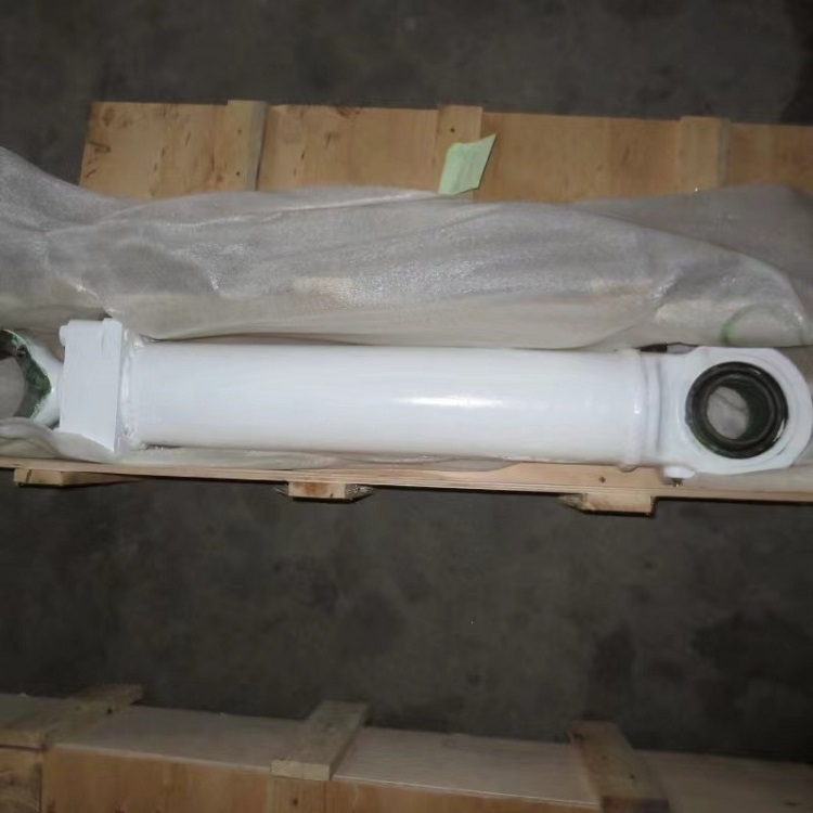 R100转向油缸15408995 R100刚性卡车油缸 R100矿卡转向油缸 适用于沃尔沃矿卡配件 VOLVO刚性卡车配件