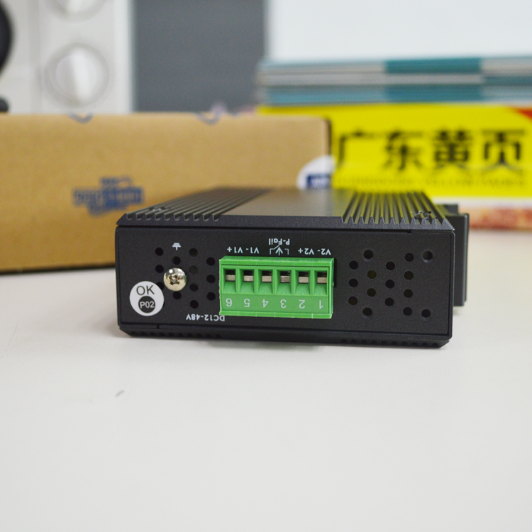 研华EKI-2528I 全新8端口宽温非网管型工业以太网交换机轨道交通