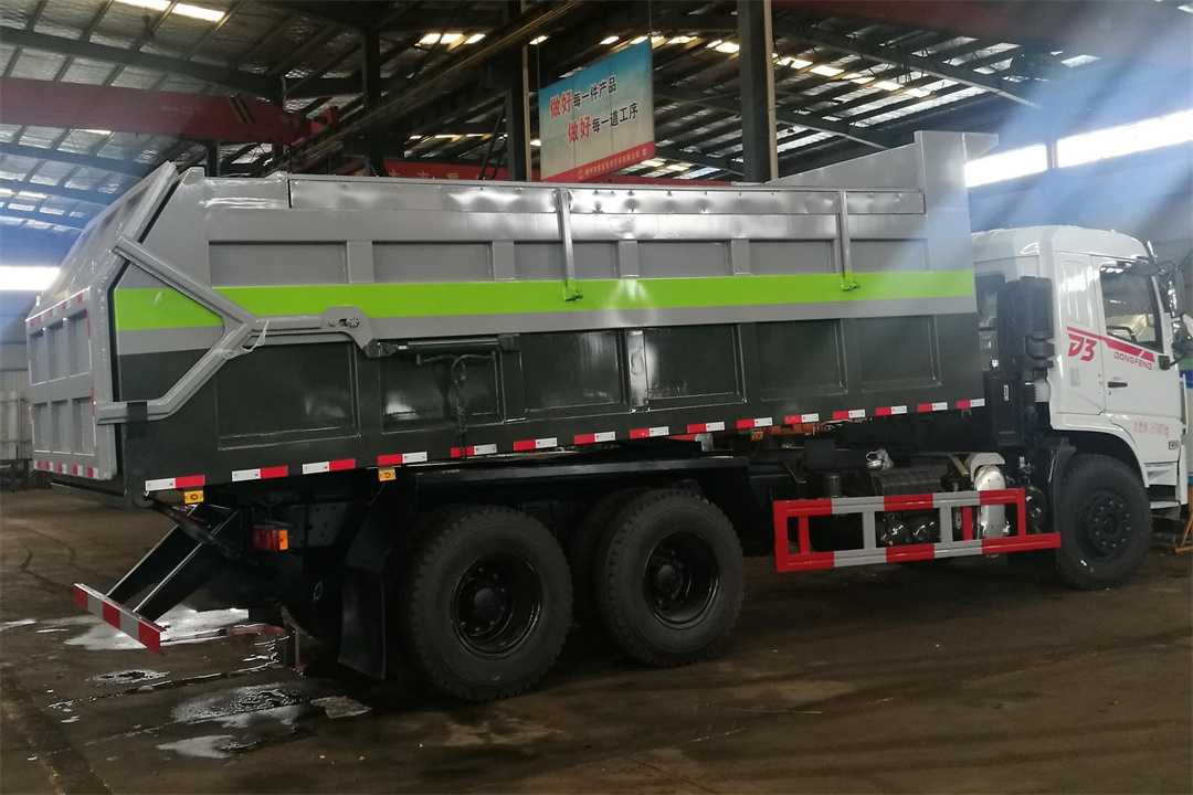  防滲漏糞污運輸車：環保與效率并重的現代環衛裝備