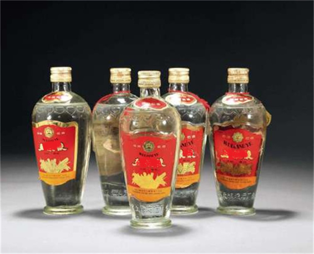 清新五粮液回收/整箱白酒回收怎么联系