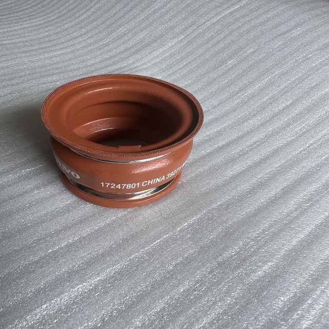 卡车配件17247801-增压器空气软管-适用于沃尔沃A25-A30-A35