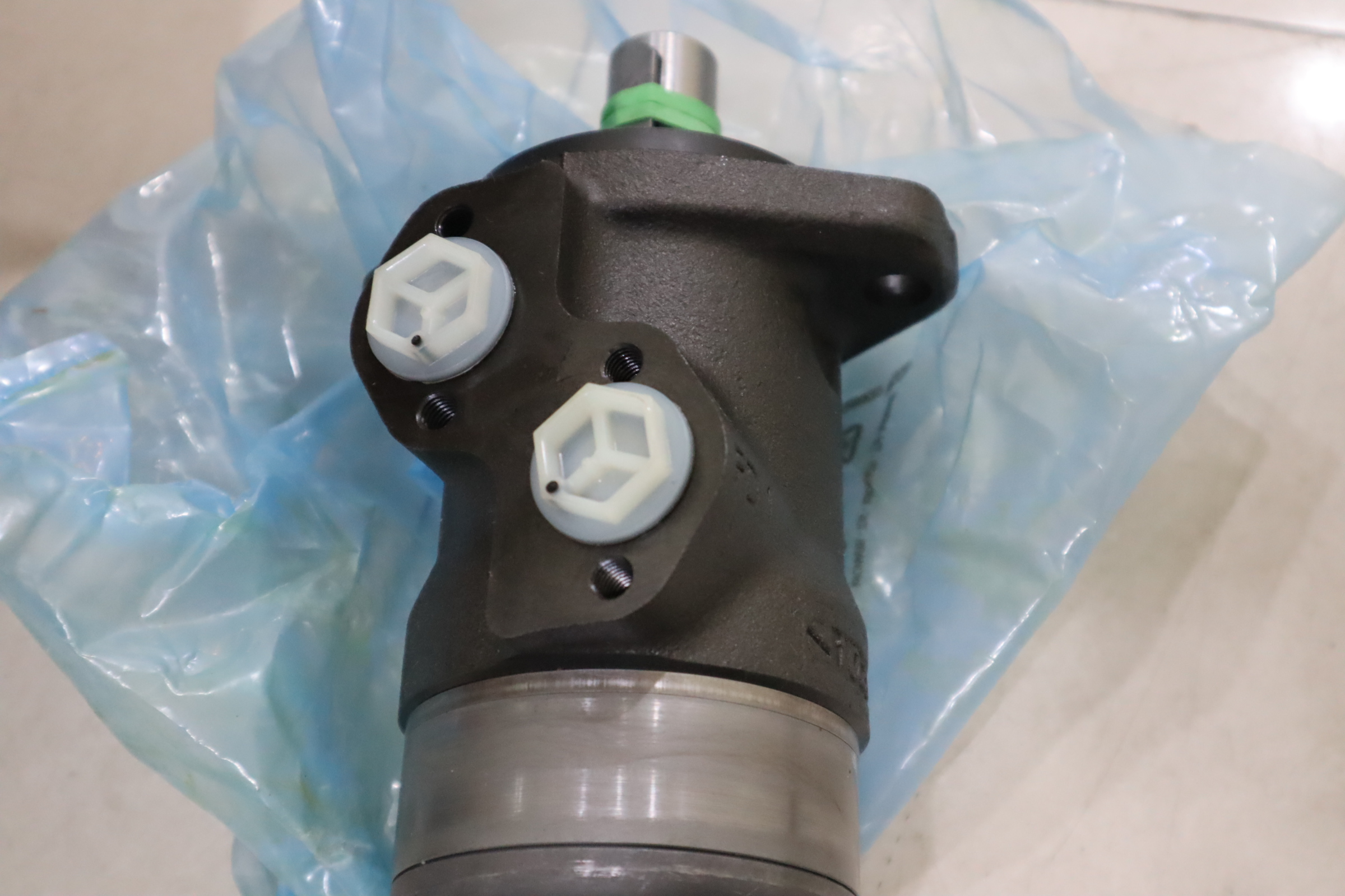 WHITE 怀特 马达 OMP X 200  11186708 MADE IN POLAND