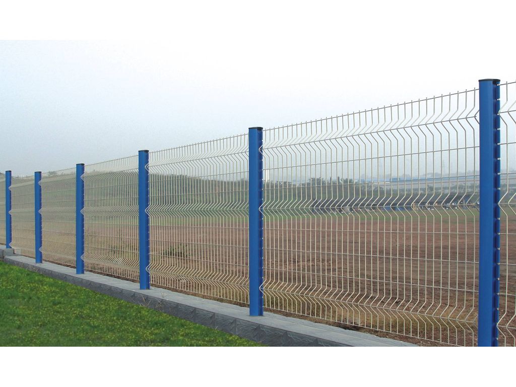 桃型柱与双边丝组合式护栏网