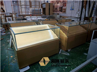 阶梯式二手机展示柜定制展示区