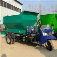 立轴式绞龙撒粪车 拖拉机牵引移动撒肥车 干湿有机肥抛撒车