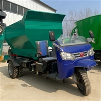 干湿粪肥抛肥车 柴油三轮撒粪车 固态有机肥抛撒车