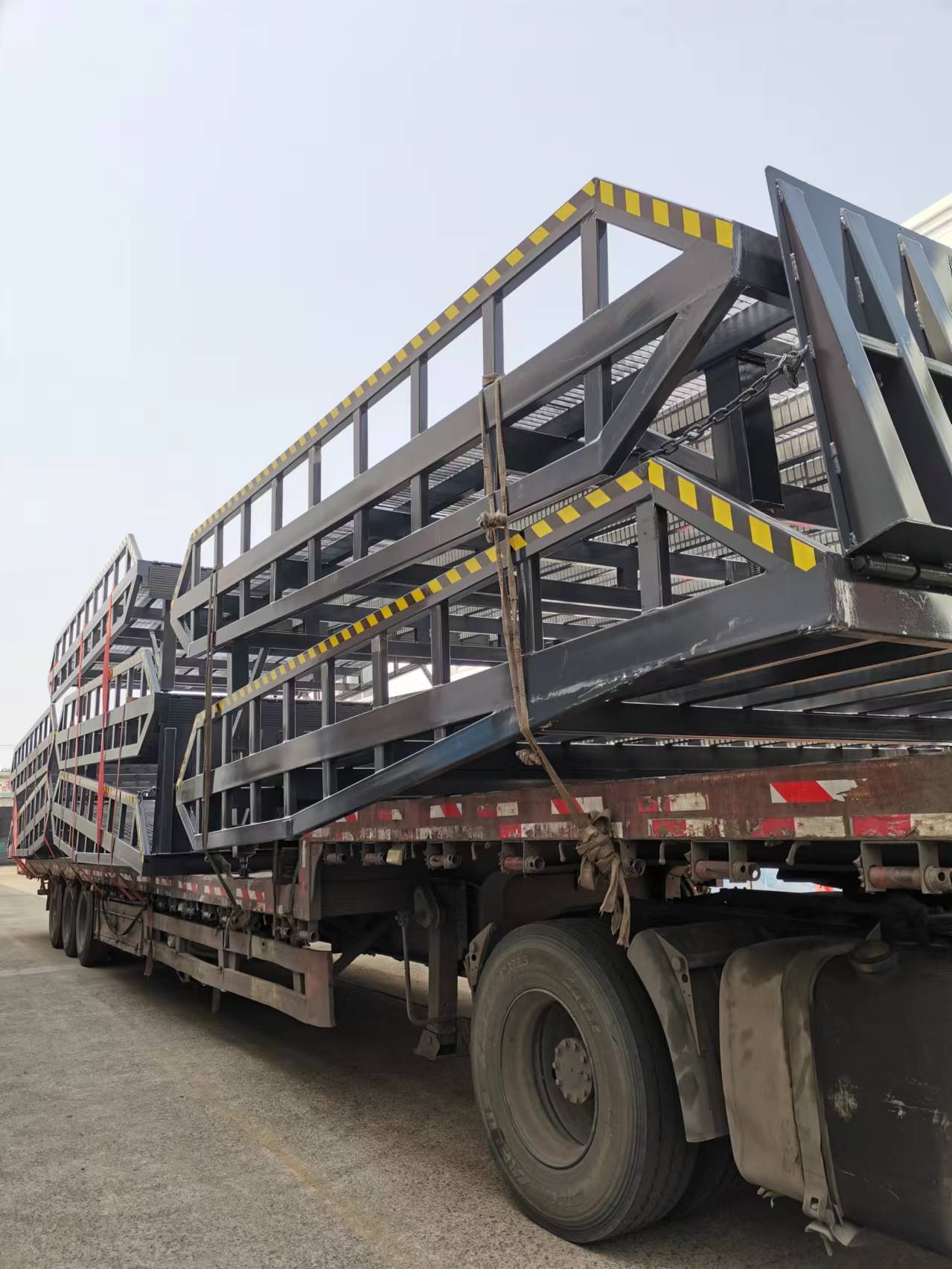 湖北带牵引叉车装柜坡道载重量大