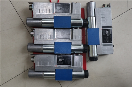 4WREE6E32-30/V/24F1 R901496435 力士乐REXROTH比例阀