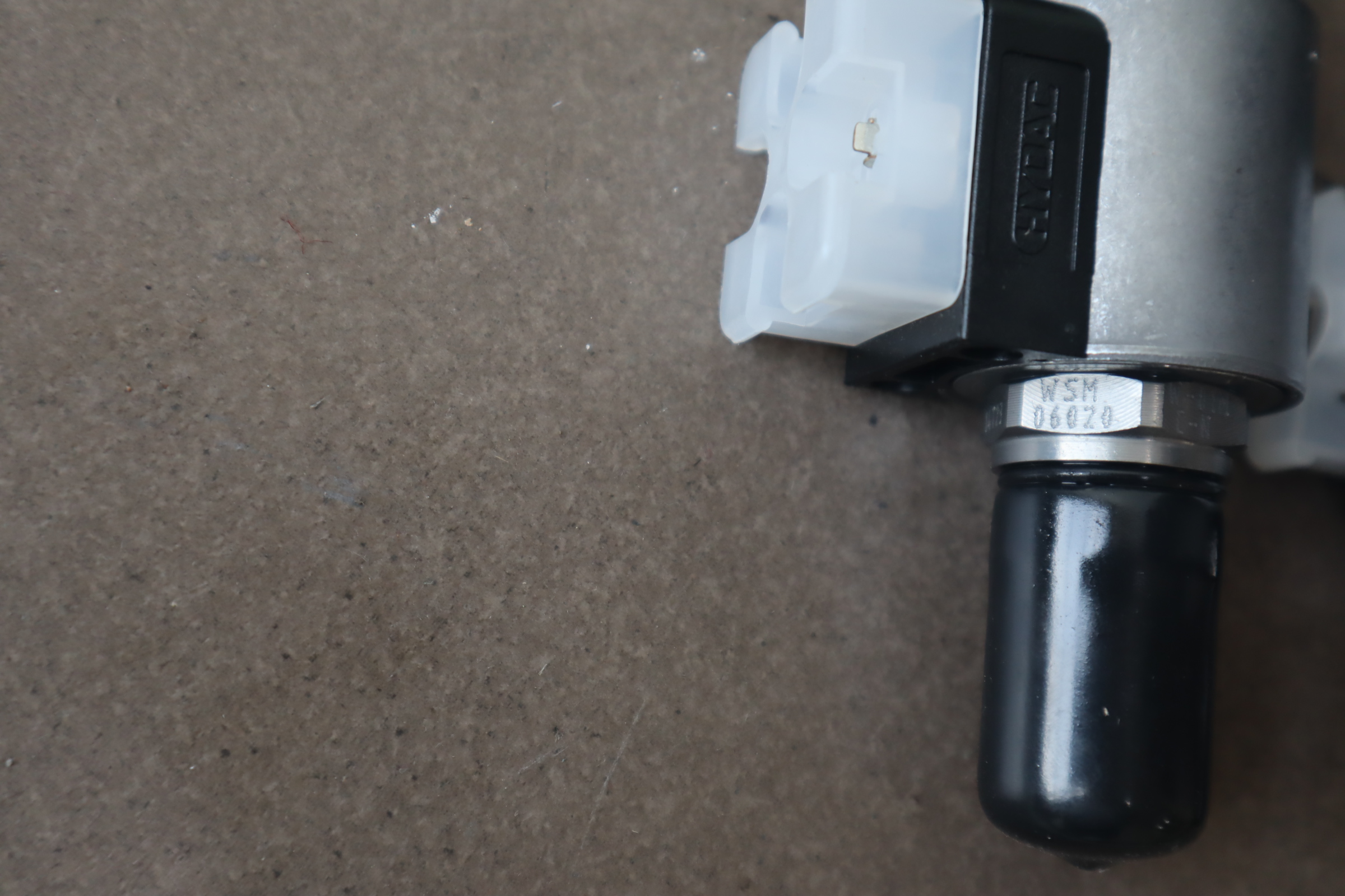 WSM06020W-01M-C-N-DG24 24V DC 贺德克HYDAC