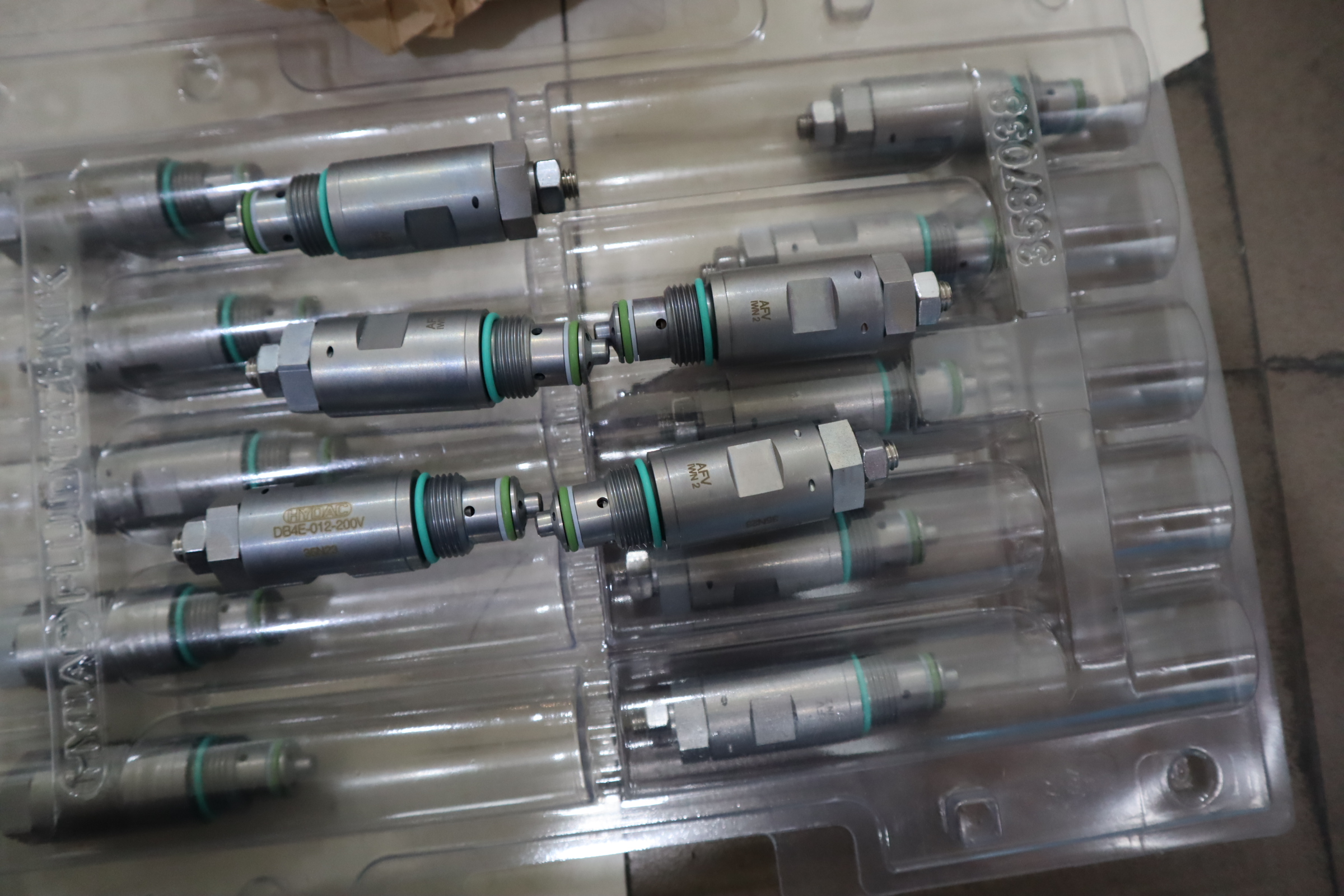 DB4E-012-200V 贺德克HYDAC