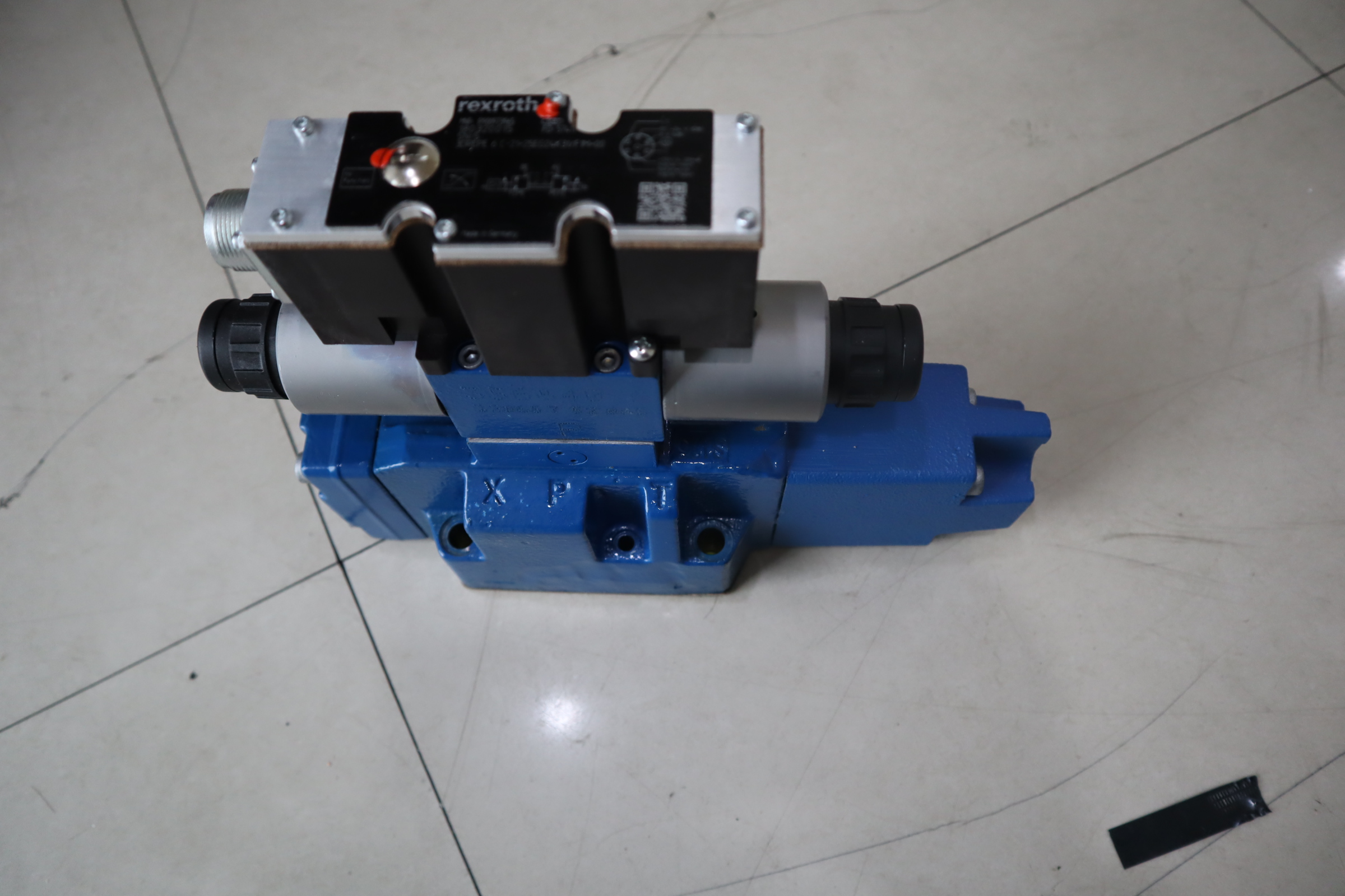 R901054731 力士乐REXROTH 4WRZE16W6-100-73/6EG24EK31/F1D3M 