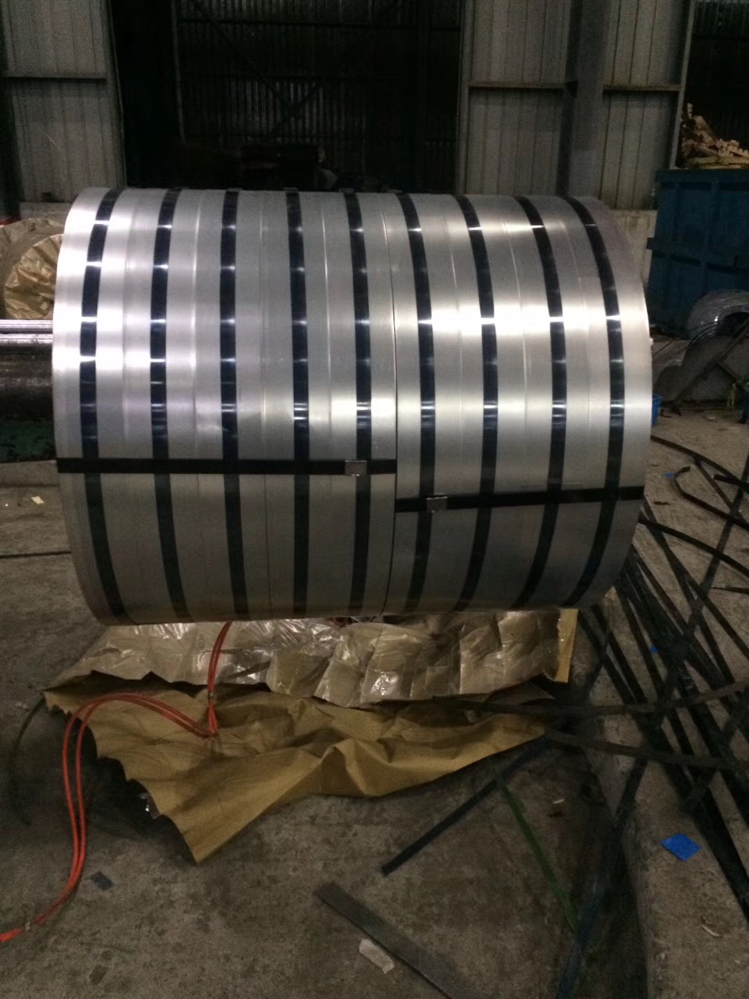 螺纹钢 S3555J2 表面光洁度好。材质多为SS400