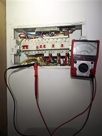 天桥区电工维修服务 电路跳闸配电箱维修 万用表检测，测漏电