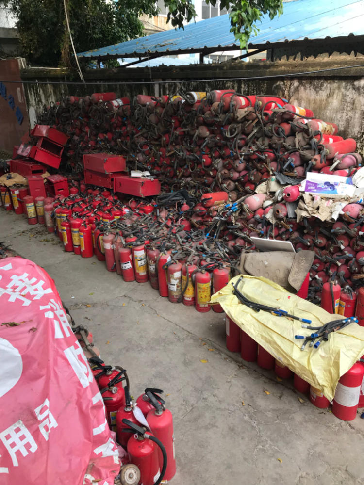 干粉灭火器回收 手提式过期消防灭火器更换 上门收购