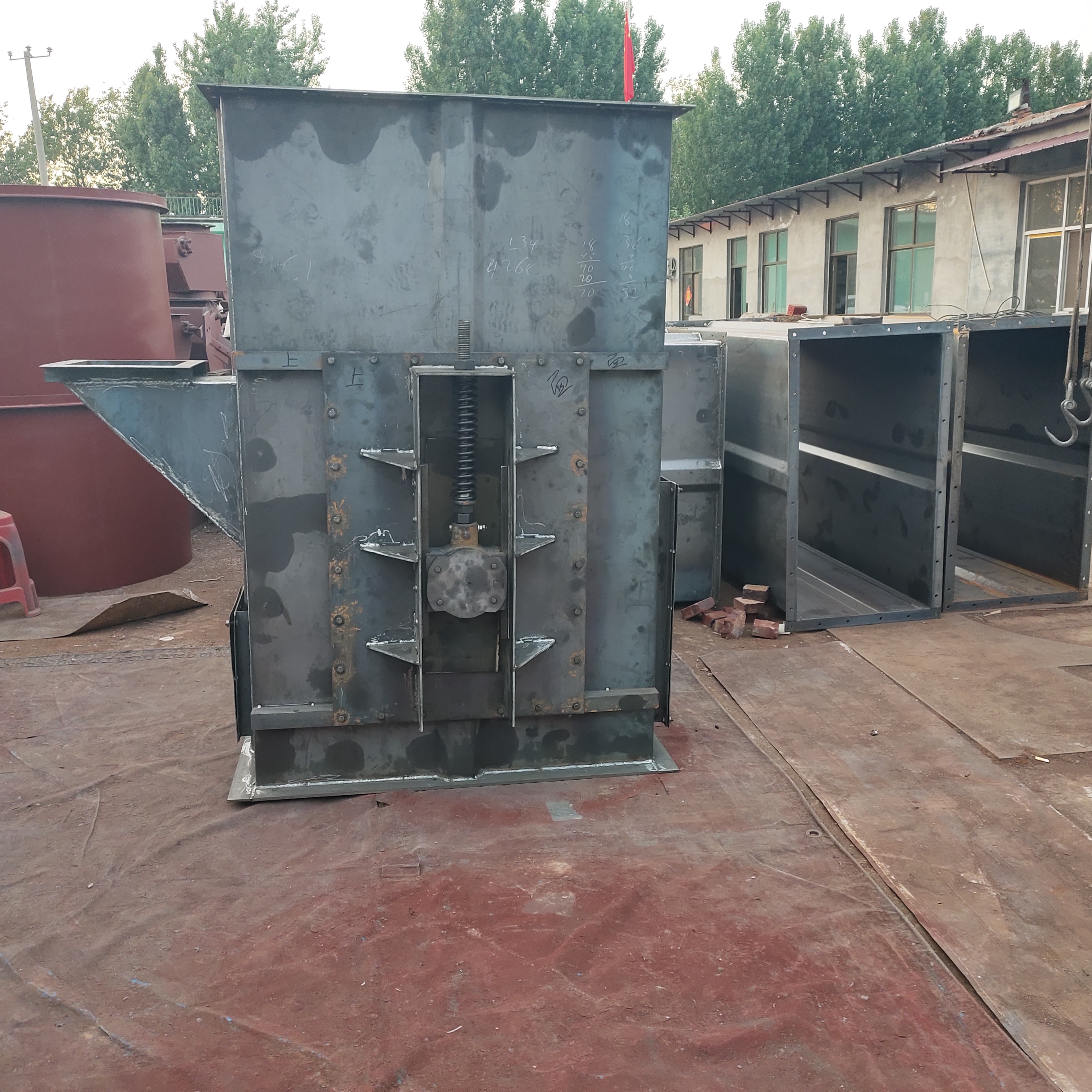 斗式提升机翔坤垂直提升机