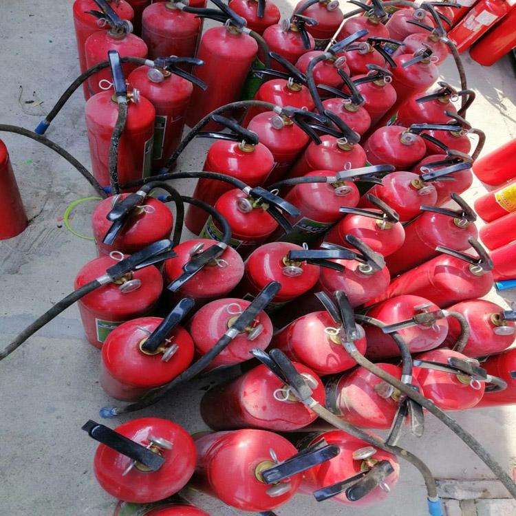旧手提式灭火器回收 推车式 干粉4kg灭火设备 淘汰消防器材处理