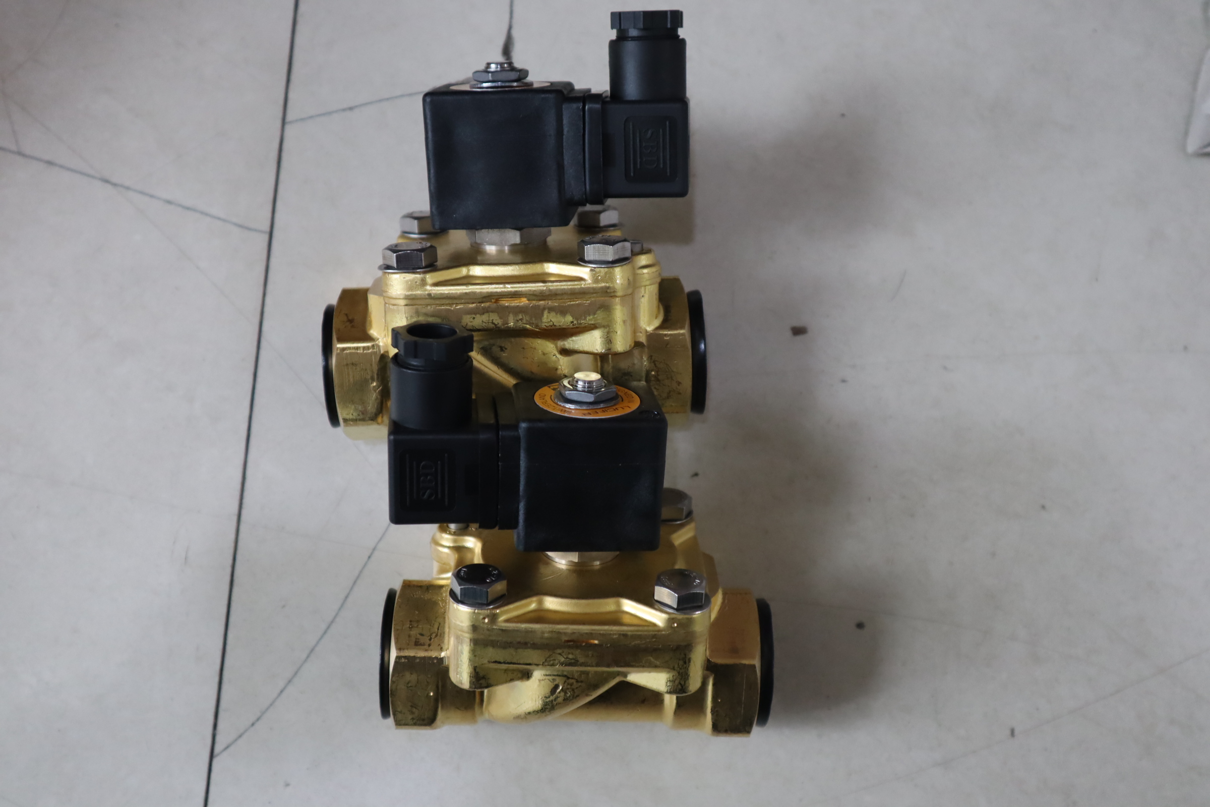 221G2110 WO 75850681 492425C2 DZ08C2 ED 24V 派克PARKER