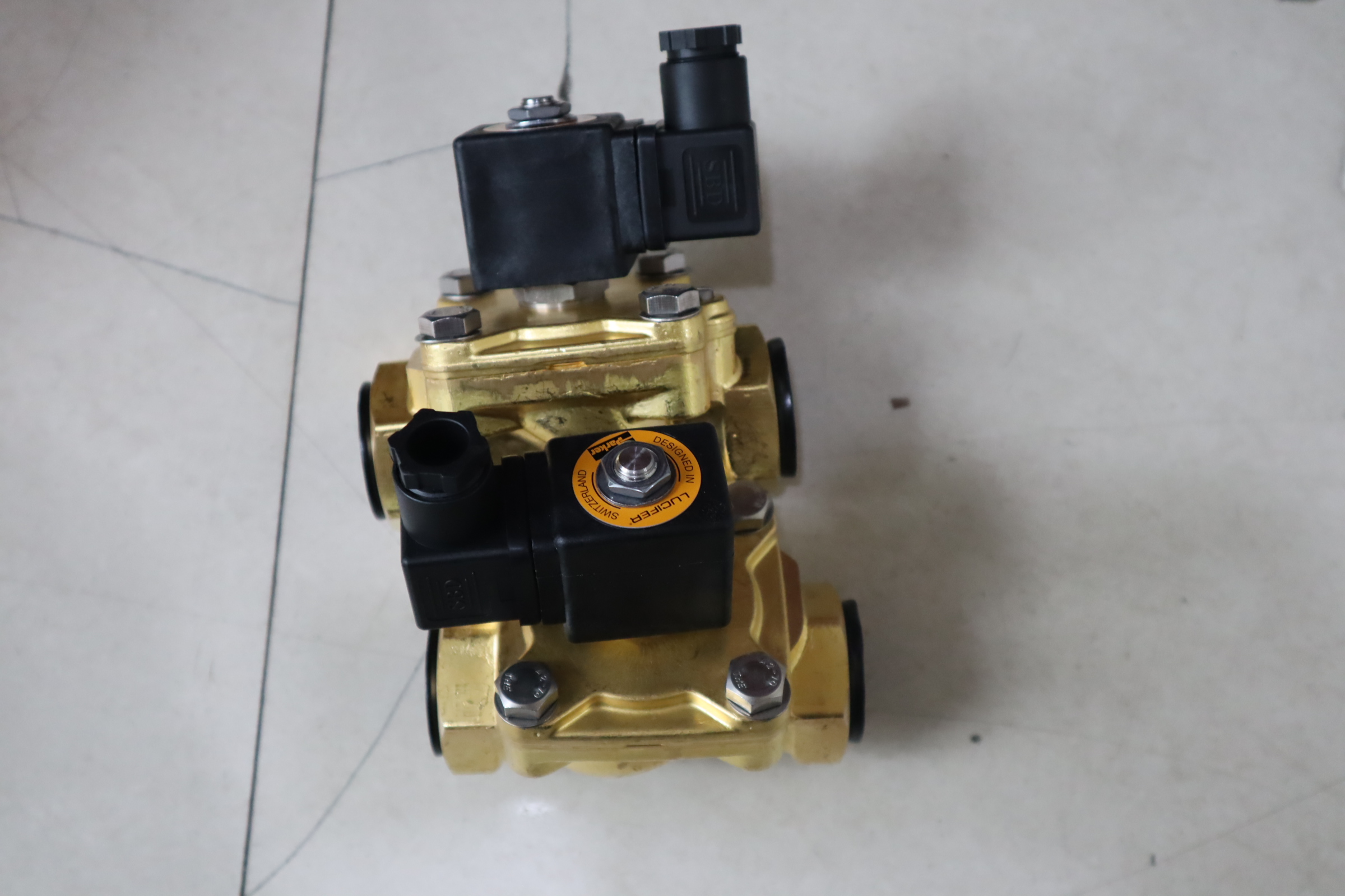 221G2110 WO 75850681 492425C2 DZ08C2 ED 24V 派克PARKER