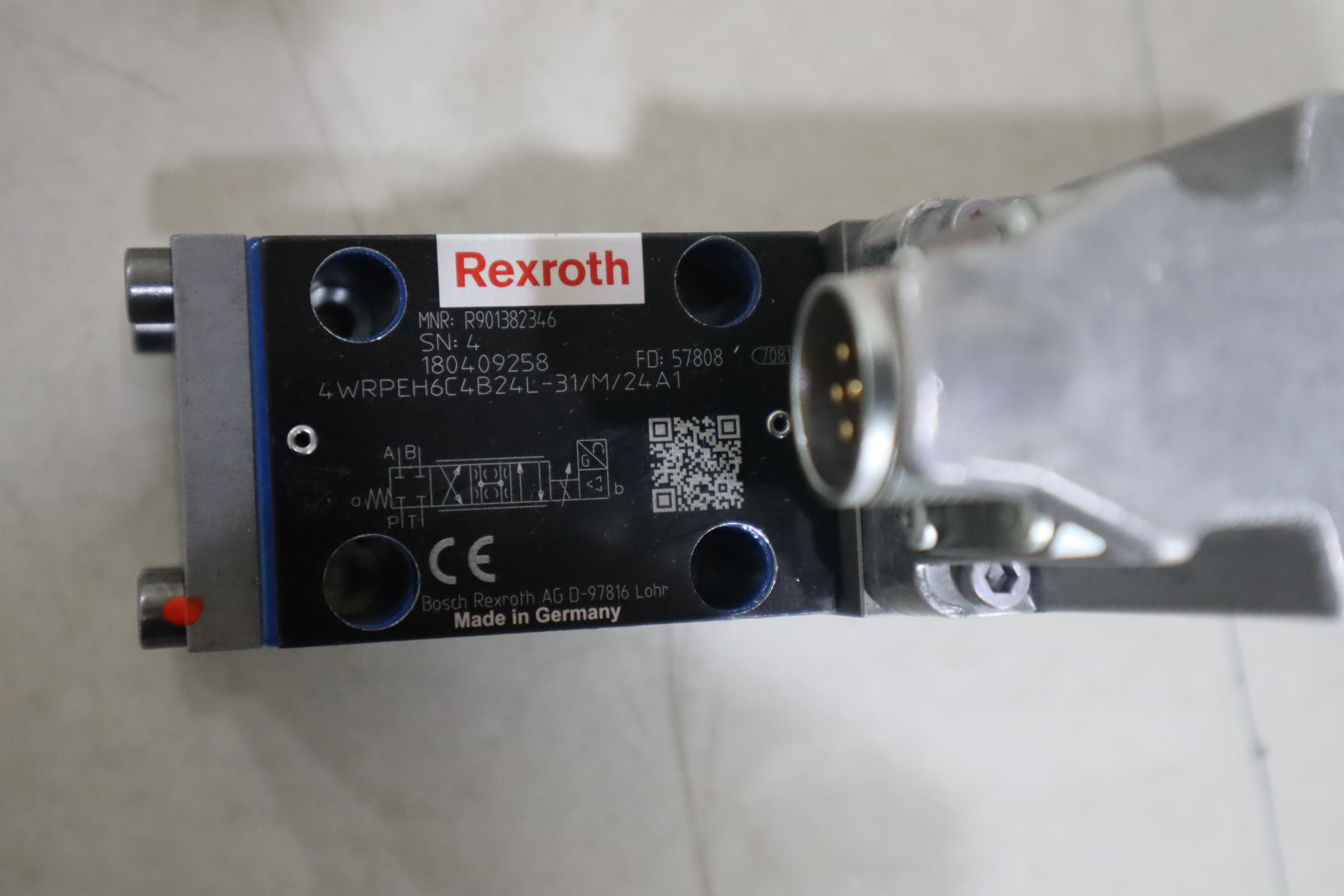 4WRPEH6C4B24L-31/M/24A1 R901382346  力士乐REXROTH高频响阀