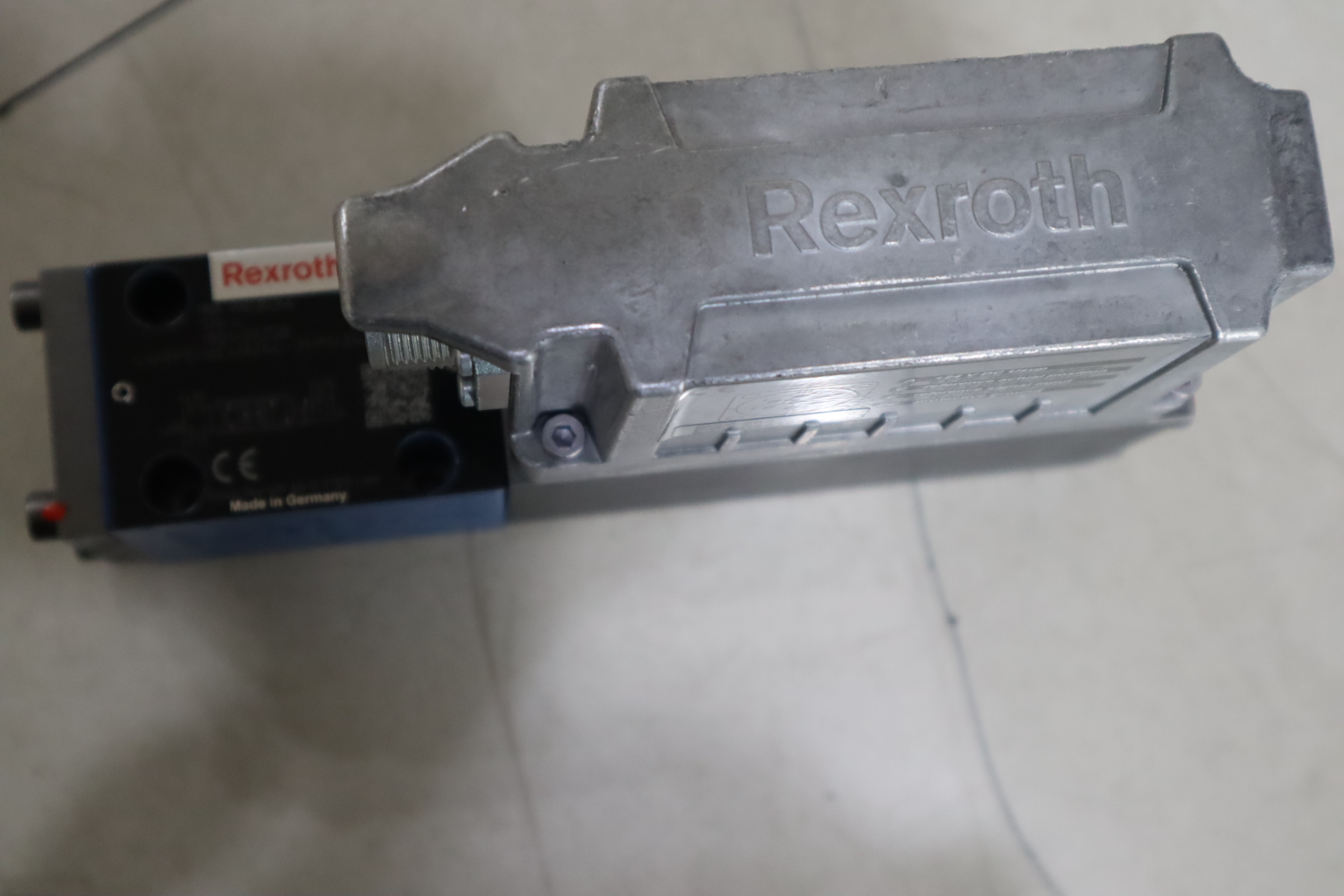 4WRPEH6C4B24L-31/M/24A1 R901382346  力士乐REXROTH高频响阀