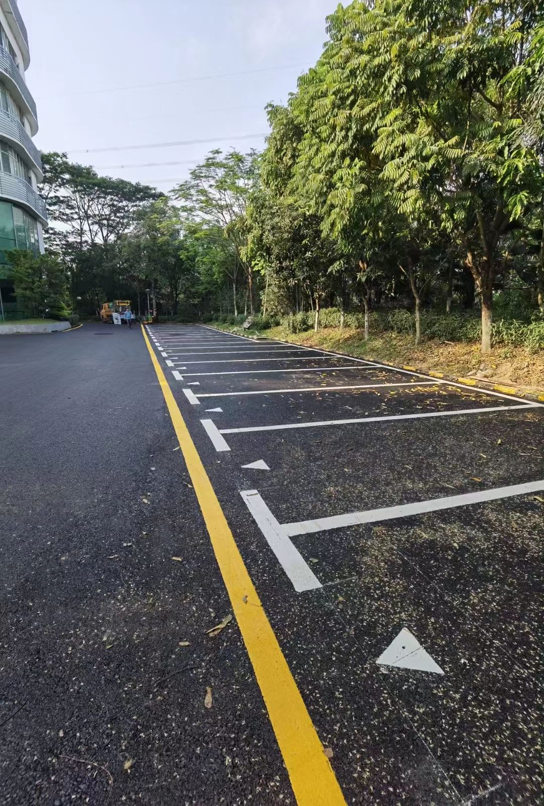 东 莞 厂区园区 人行横道划线 停车位工程施工 技术成熟可定制