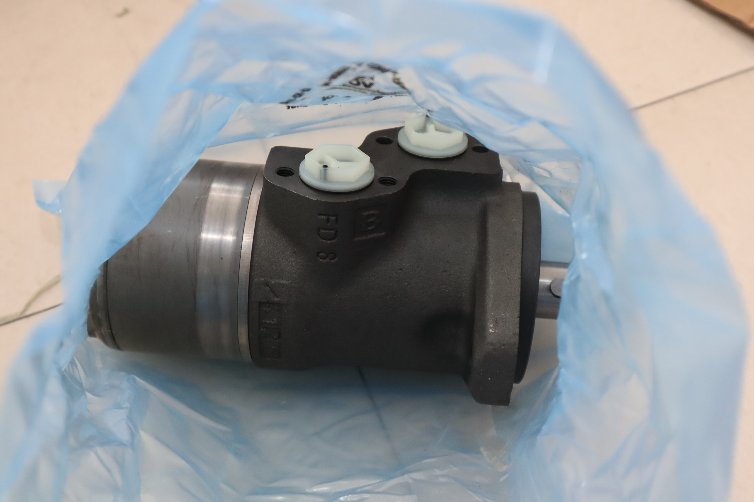 OMP X 400 11186714 WHITE怀特 MADE IN POLAND 马达