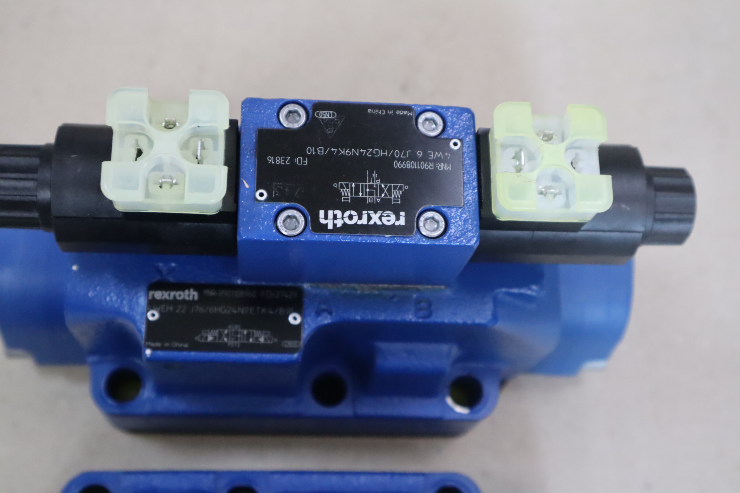 4WE6J70/HG24N9K4/B10 R901108990 REXROTH力士乐电磁阀