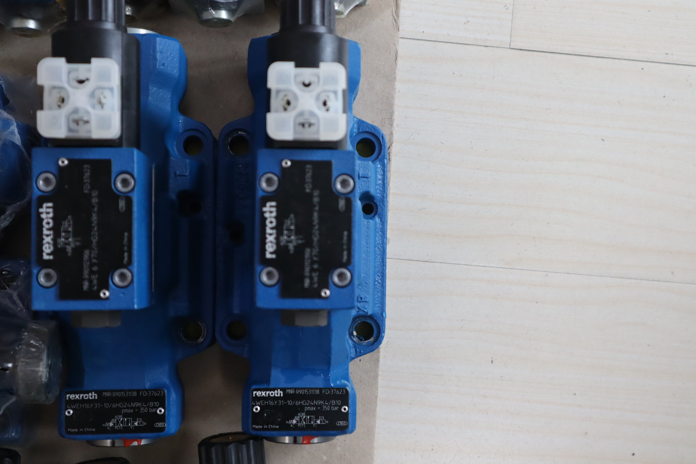 R901121906 4WE6Y7X/HG24N9K4/B10 REXROTH力士乐电磁阀